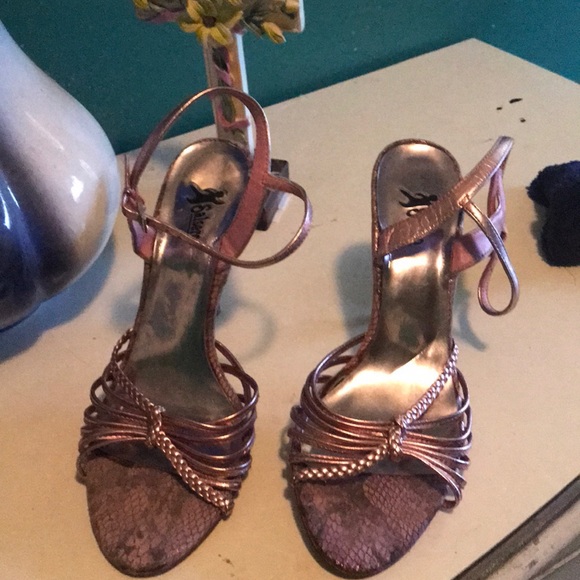 Heels - Picture 2 of 5